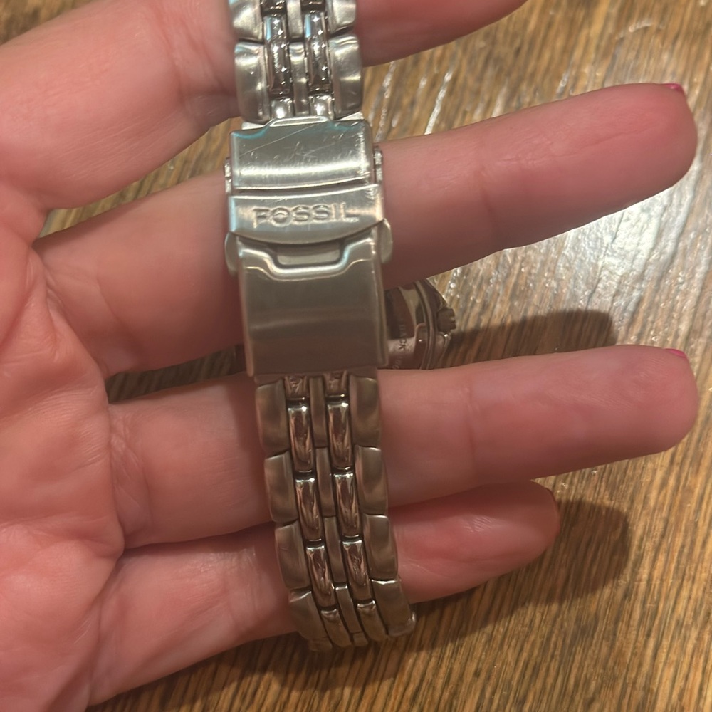 Fossil Silver Tone Metal Watch - Picture 2 of 3